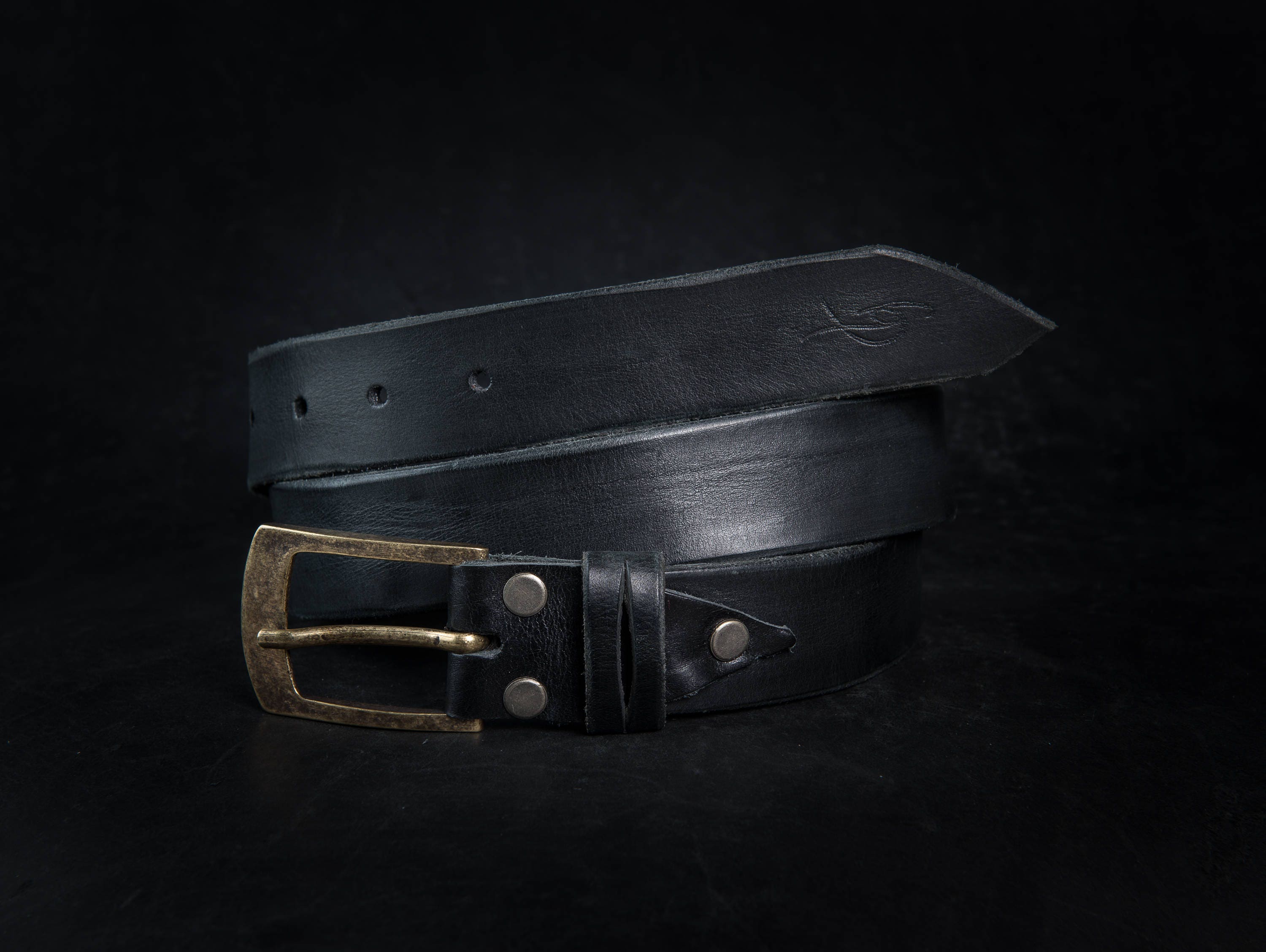 Design Leather, Black Belts, Dark Leather, Mens Leather Accessories, Men's Belt, Men's Handmade Leather, Fashion Belts, Leather Products