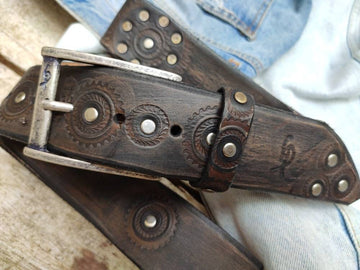 Handmade Leather Belt - Steampunk Style with Gears - 4.2 cm Wide - Brown with Silver Rivets, Silver & Brass Accents - Perfect for Bikers