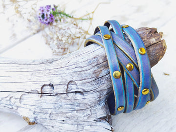 Handmade Purple Leather Bracelet with Turquoise Wash and Elegant Gold pieces