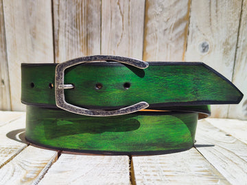 Unique Green Belt with Horseshoe Buckle in Multicolored Leather Design