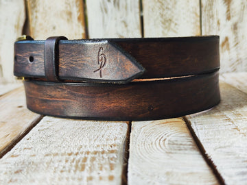 Classic Casual Brown Narrow Leather Belt with Bronze Buckle for Everyday Wear - Perfect with Jeans