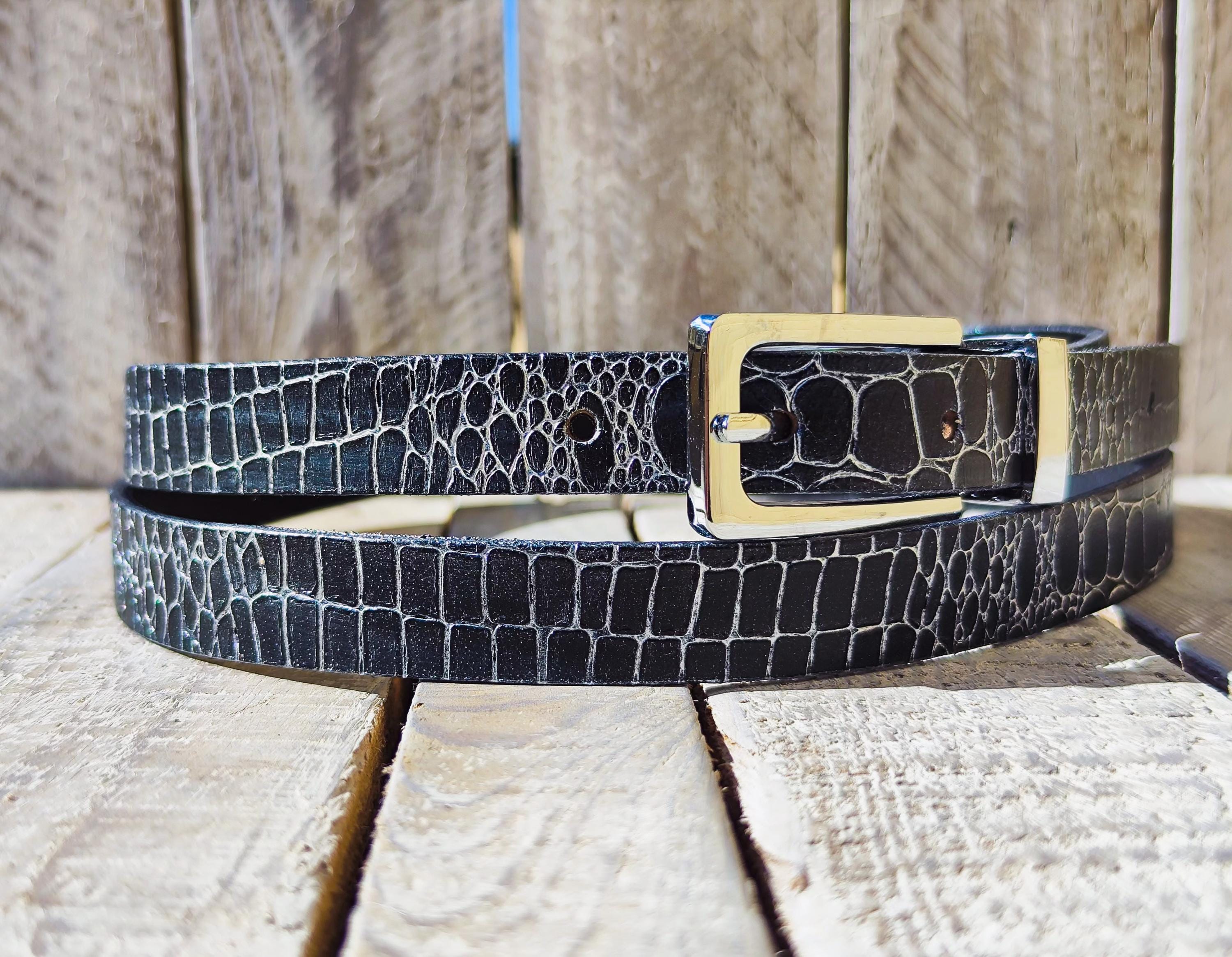 Elegant Black Leather Belt with Gold Buckle - Adjustable Statement Accessory