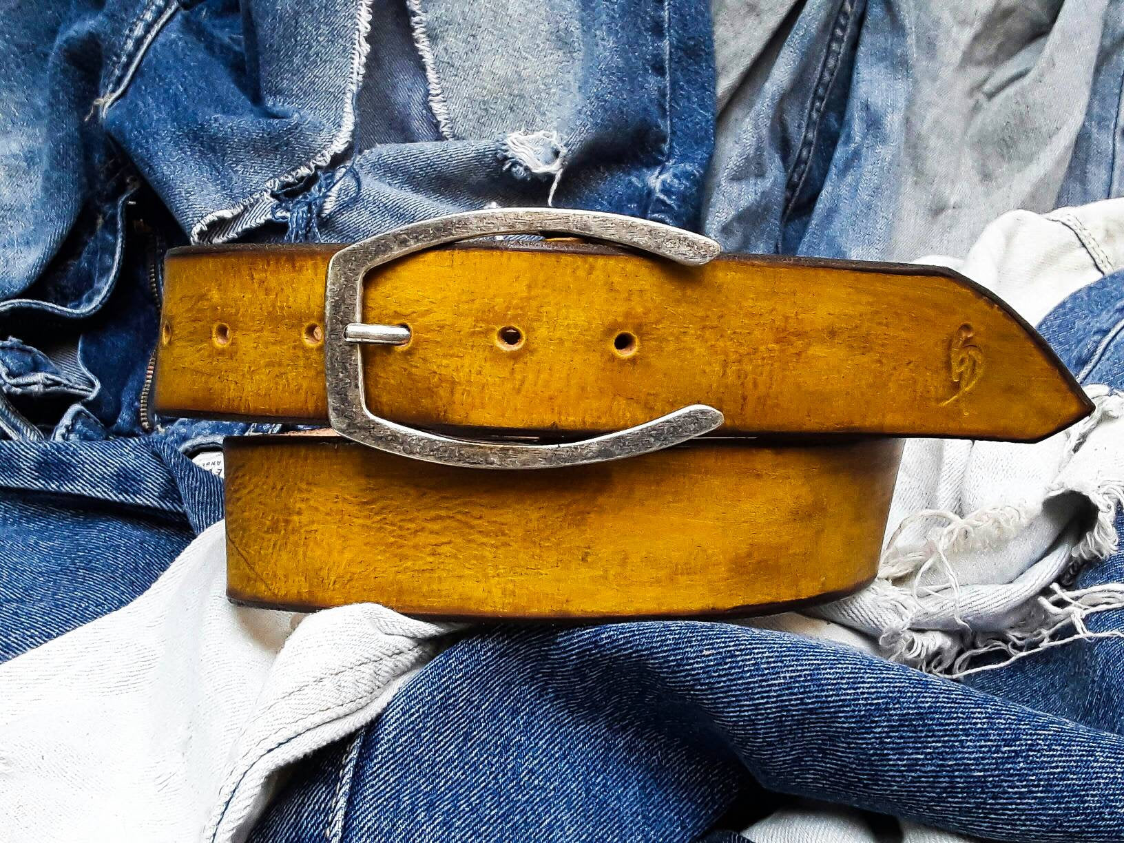 Rustic Patina: Plain Dirty Yellow Leather Belt, Offering A Distinctive Vintage-Inspired Charm to Your Attire. Mens Stretch Belts, Brown Waist Belt