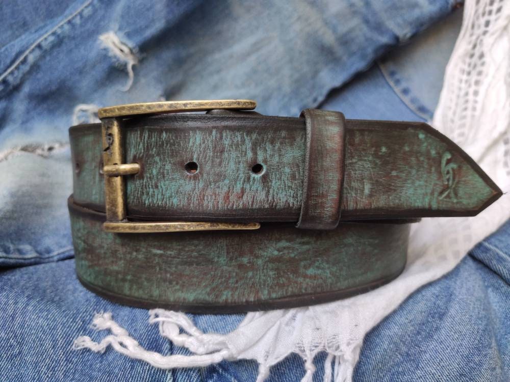 Belts: red belts, leather belts, large belts - Maison 123